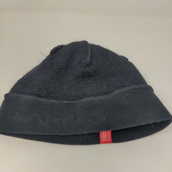 Running Room Men's Knit Beanie Hat Black Size OS 100% Acrylic Embroidered Canada - Picture 8 of 11